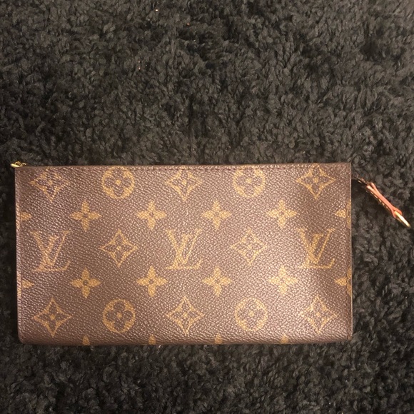 Louis Vuitton Handbags - Louis Vuitton wristlet